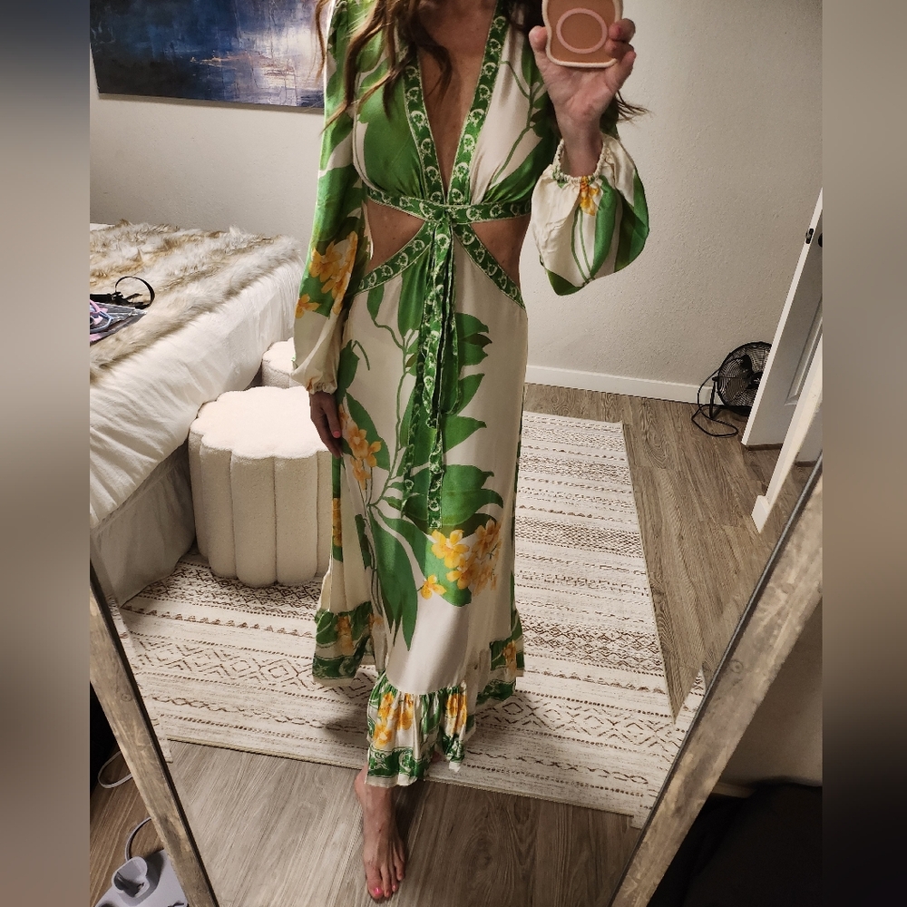 NEW Secret Mission Lydia Silk Dress - Picture 10 of 10